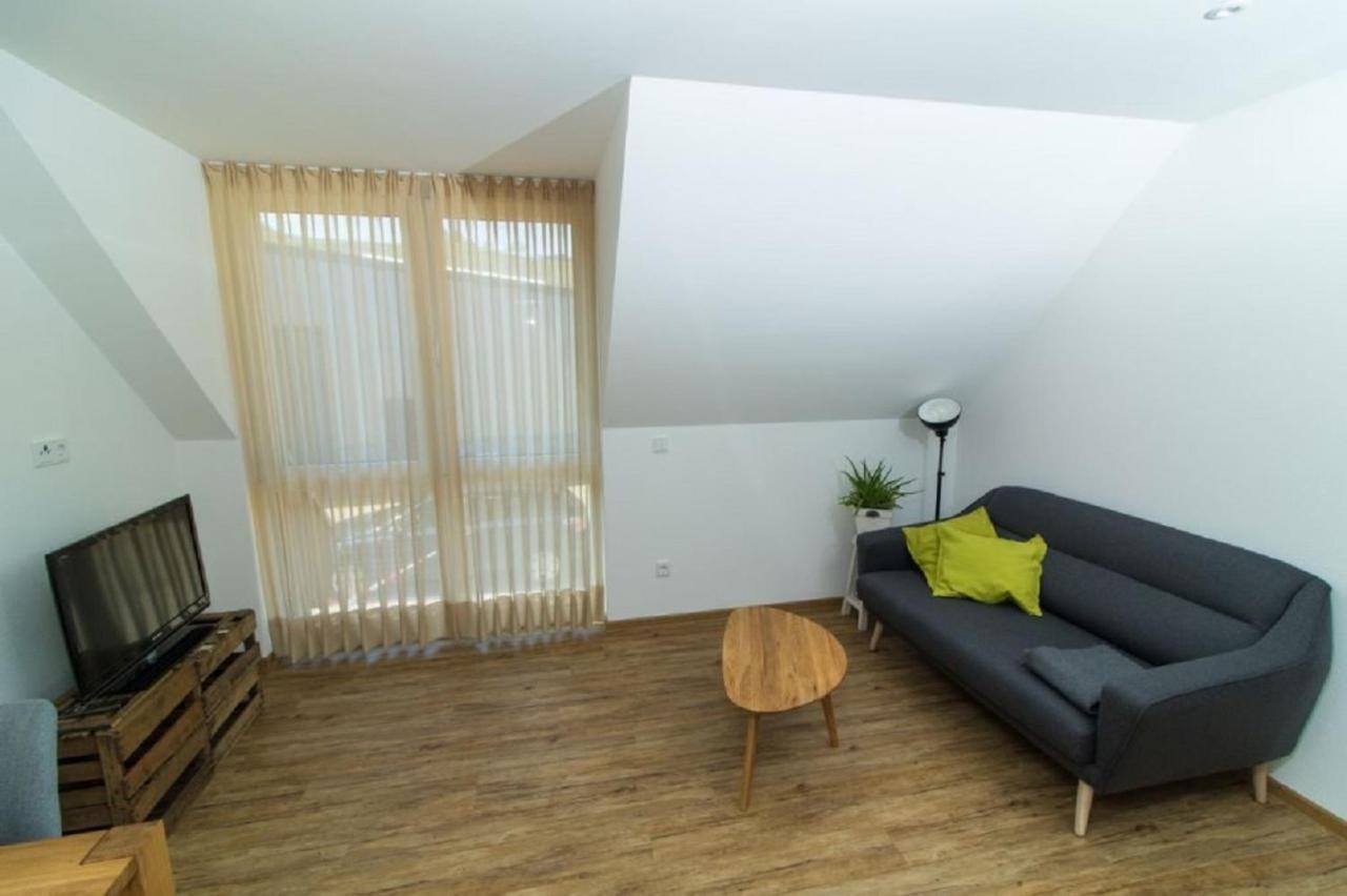 Apartamento Ferienweingut Ulrike Thul Leiwen Exterior foto
